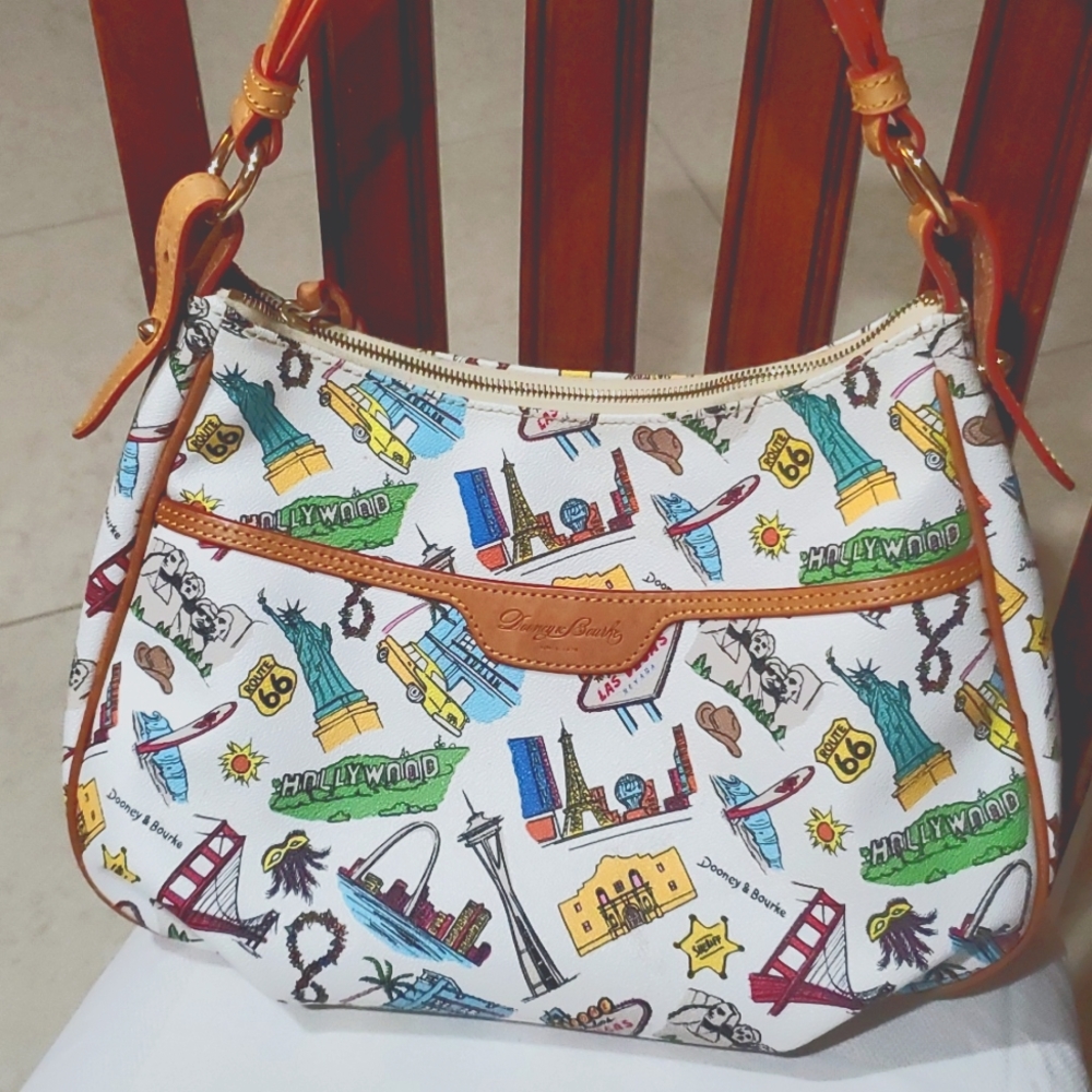 Dooney & bourke bag